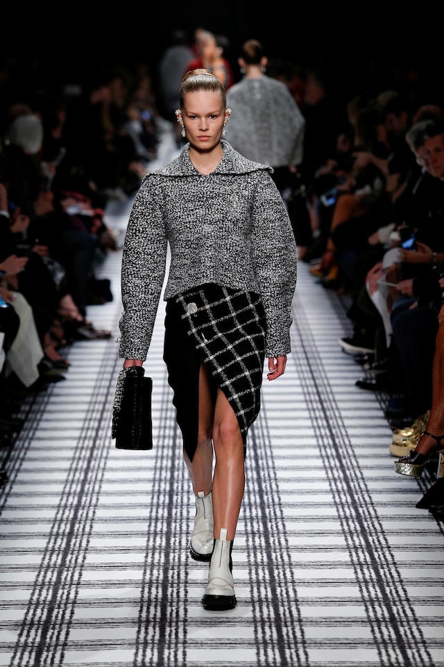 Balenciaga AW15, runway, womenswear, paris 22