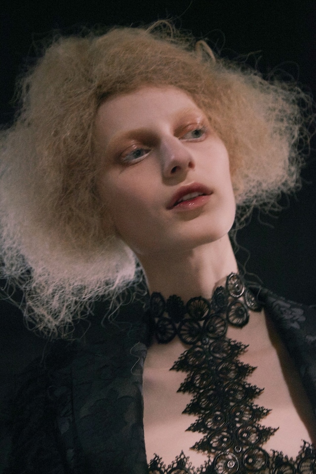 Alexander McQueen AW15 Dazed womenswear Lace Neck Gloss Lips 22