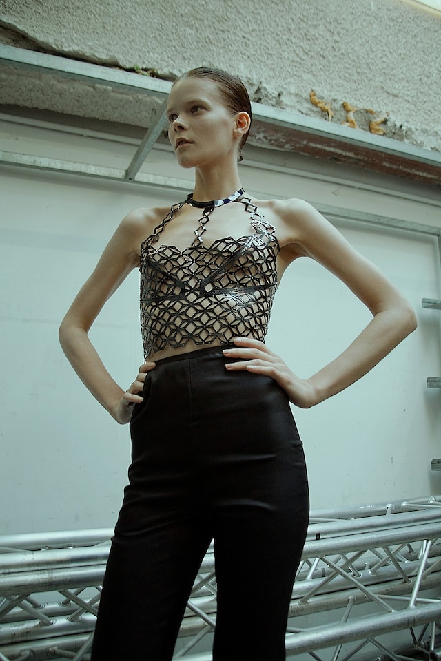 Iris Van Herpen AW15 Dazed backstage womenswear chainmail 15