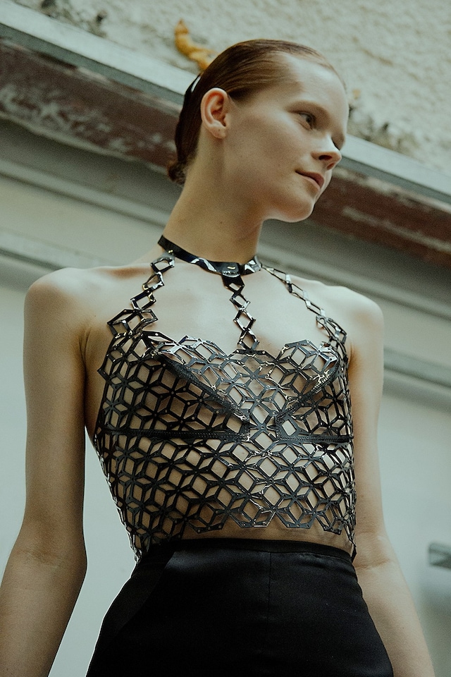 Iris Van Herpen AW15 Dazed backstage womenswear chainmail 5