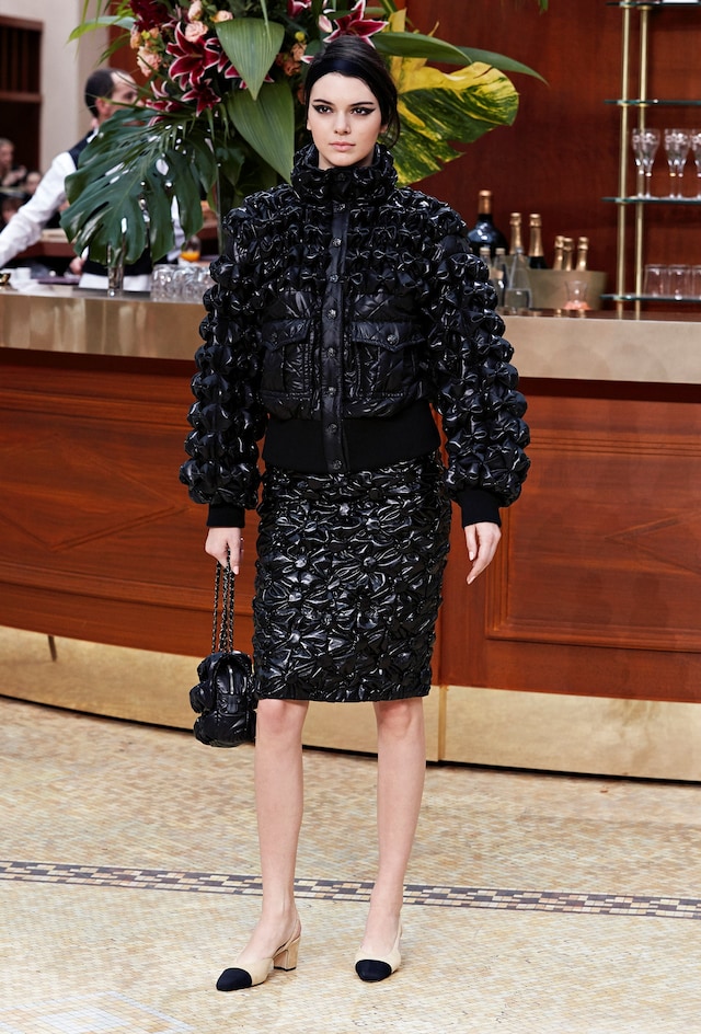 Chanel AW15 Dazed womenswear Kendall Jenner Handbag Black 13