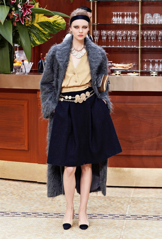 Chanel AW15 Dazed runway womenswear Gold Belt Grey Cardigan 15