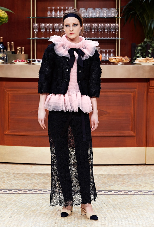 Chanel AW15 Dazed womenswear Pink Ruffles Black Lace Skirt 10