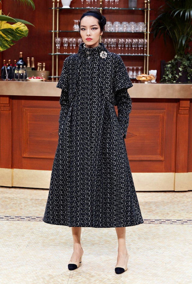 Chanel AW15 Dazed womenswear High Collar Dress Coat Brooch 29