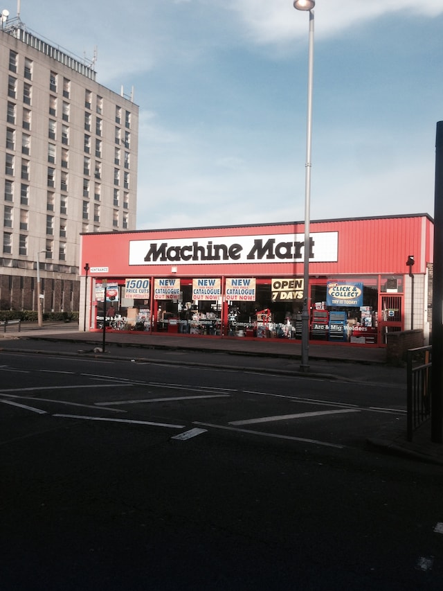 Machinemart_Lea_Bridge_Rd
