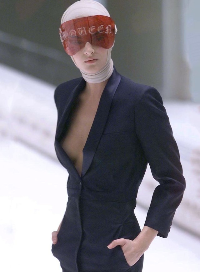 Alexander McQueen SS01,&quot;Voss&quot;, Dazed Digital 13