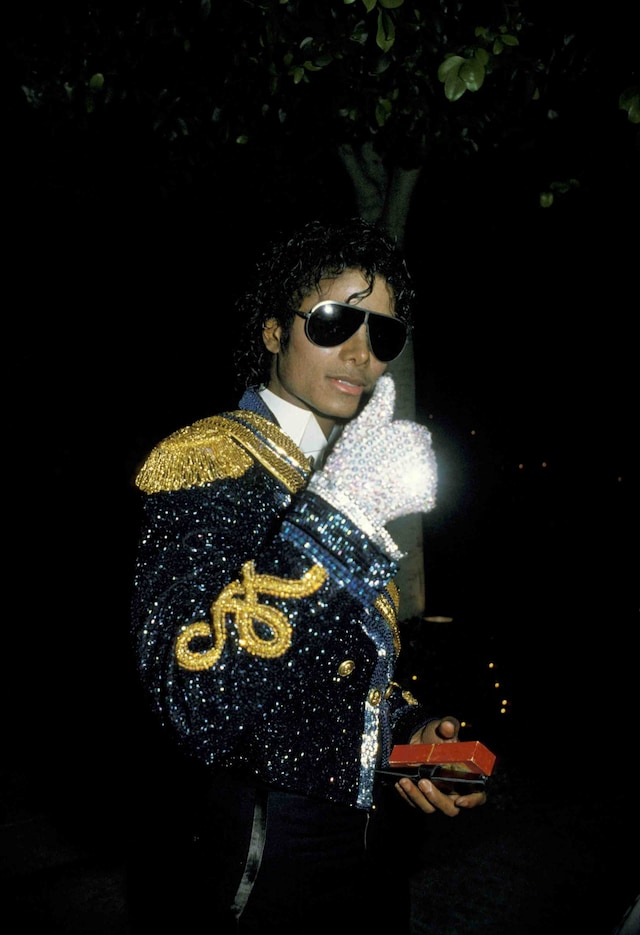 Swarovski 120th Anniversary Michael Jackson&#39;s Crystal Glove 2