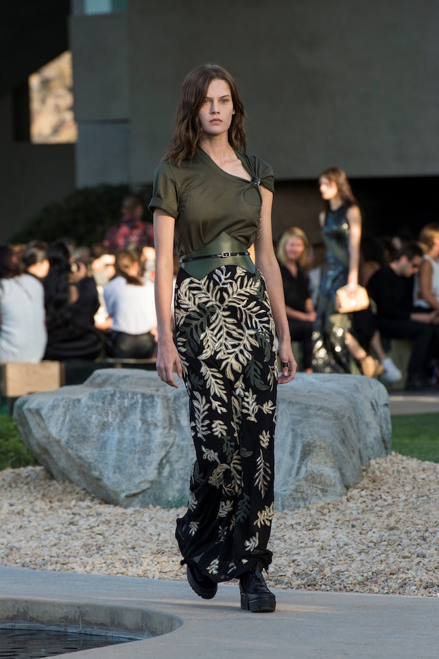 Louis Vuitton Cruise 2015 13