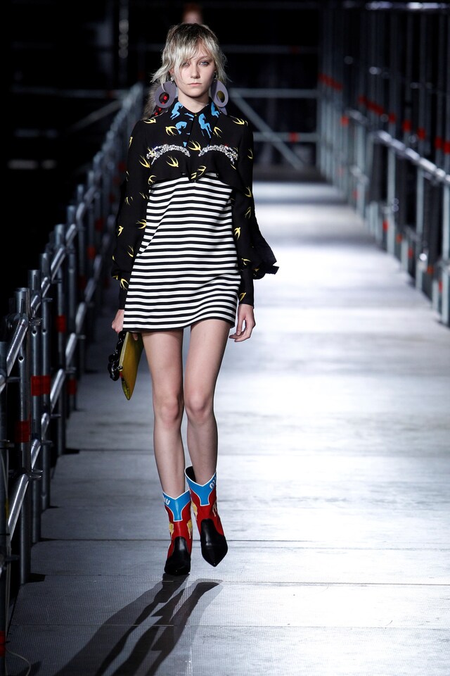 Miu Miu Resort 2016 Paris Miu Miu Club 1
