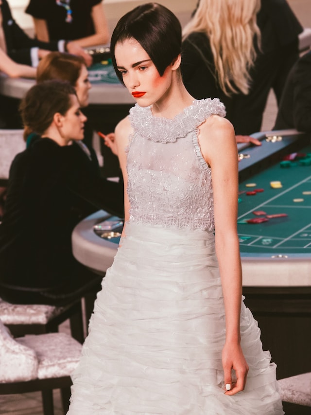Chanel Couture AW15 casino 6