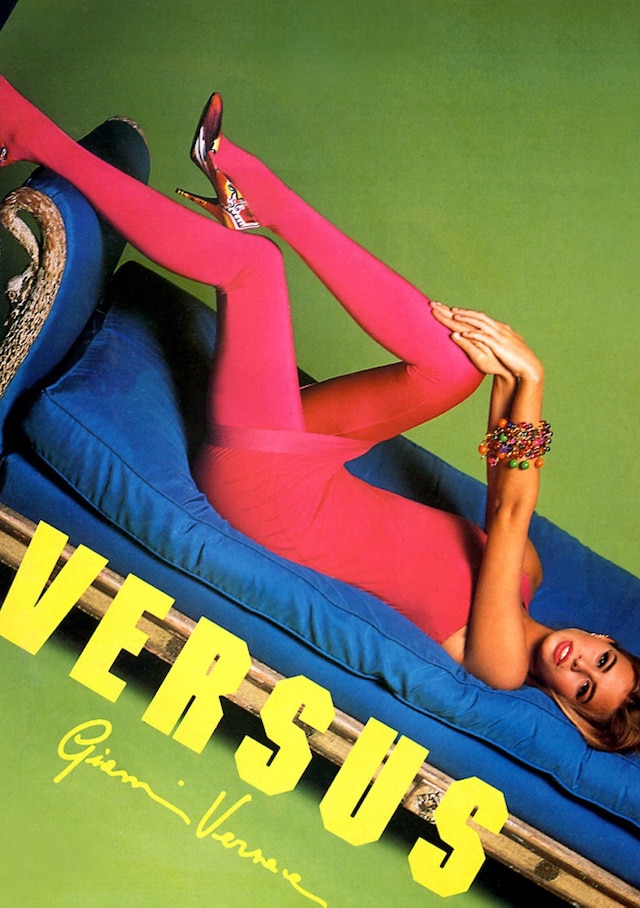 Niki Taylor for Versace Versace in 1990 3
