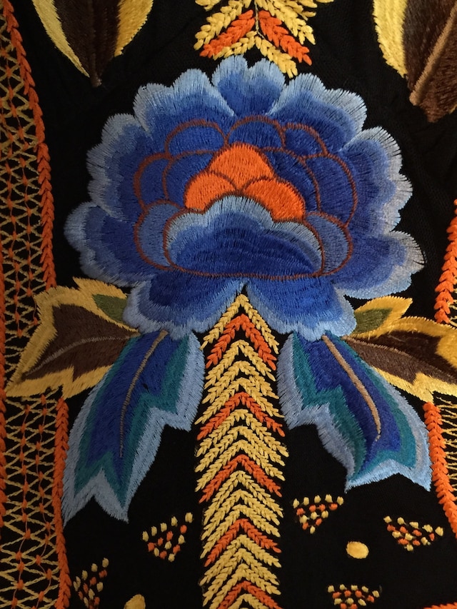 Temperley London AW15 shoot Reba and Jess Maybury 10
