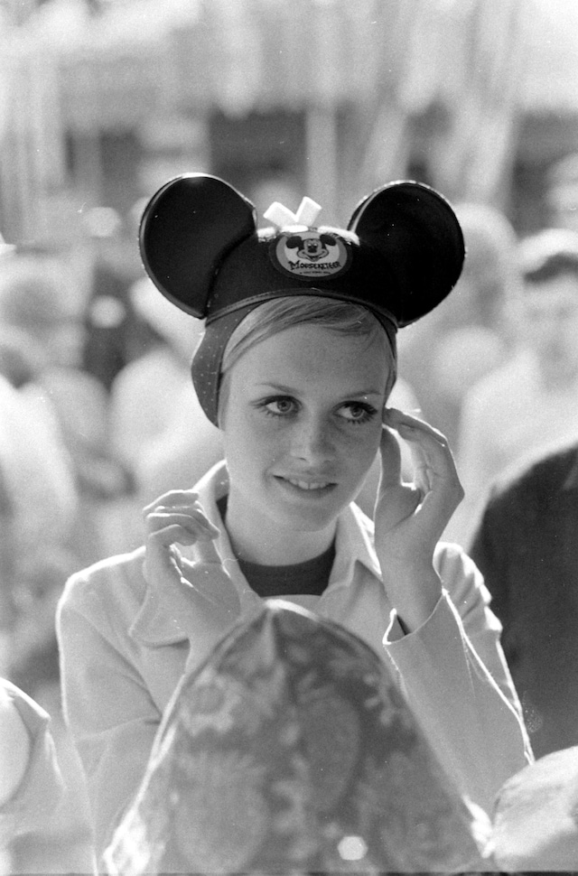 Twiggy, Disneyland, 1967 3
