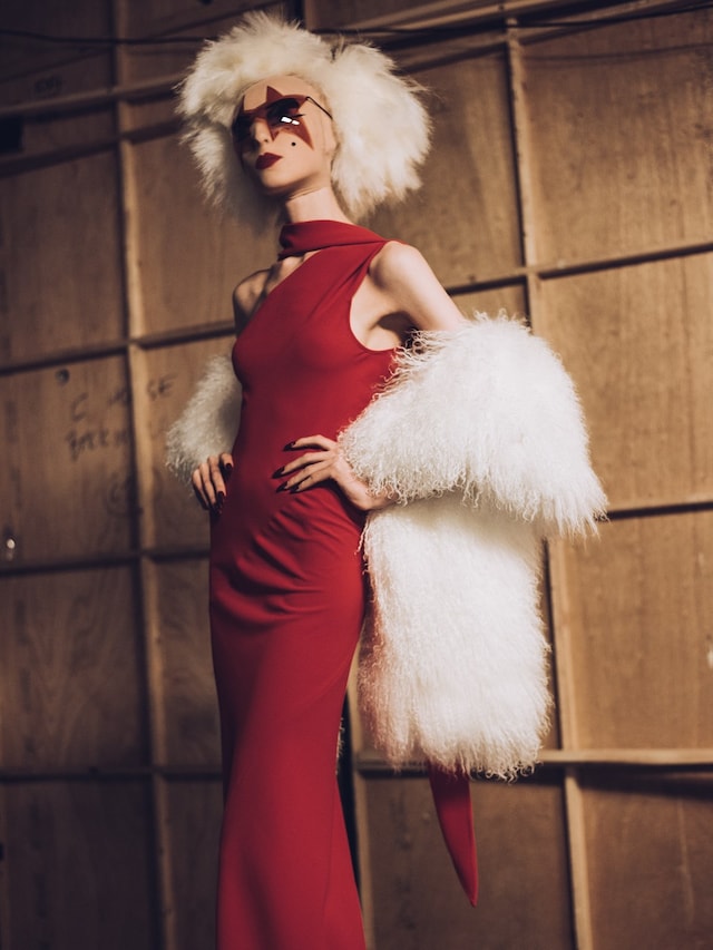 Gareth Pugh SS16 Backstage 6
