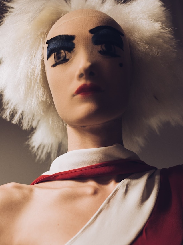 Gareth Pugh SS16 Backstage 12