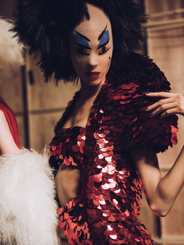 Gareth Pugh SS16 Backstage 3