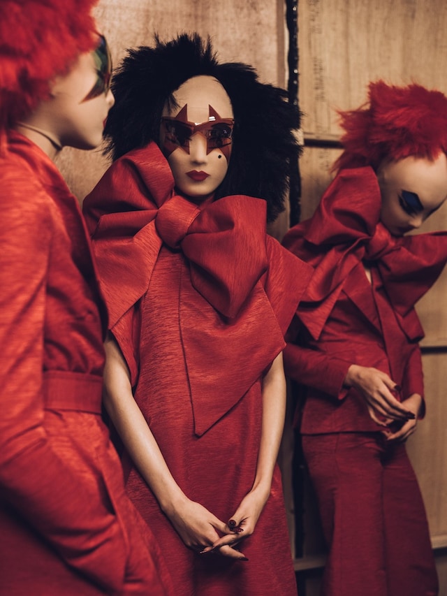 Gareth Pugh SS16 Backstage 20