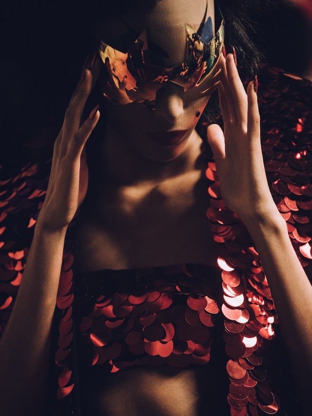 Gareth Pugh SS16 Backstage 16