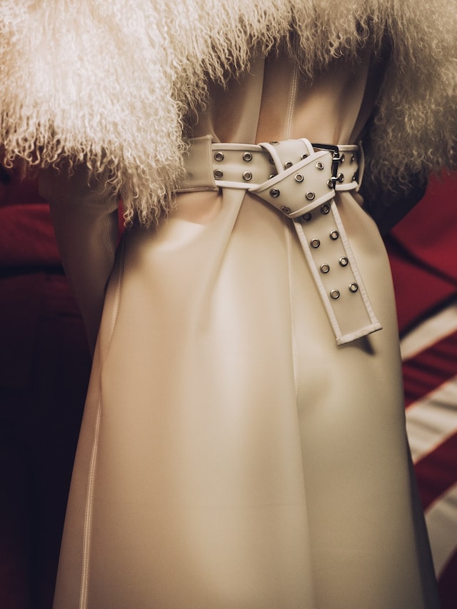 Gareth Pugh SS16 Backstage 29