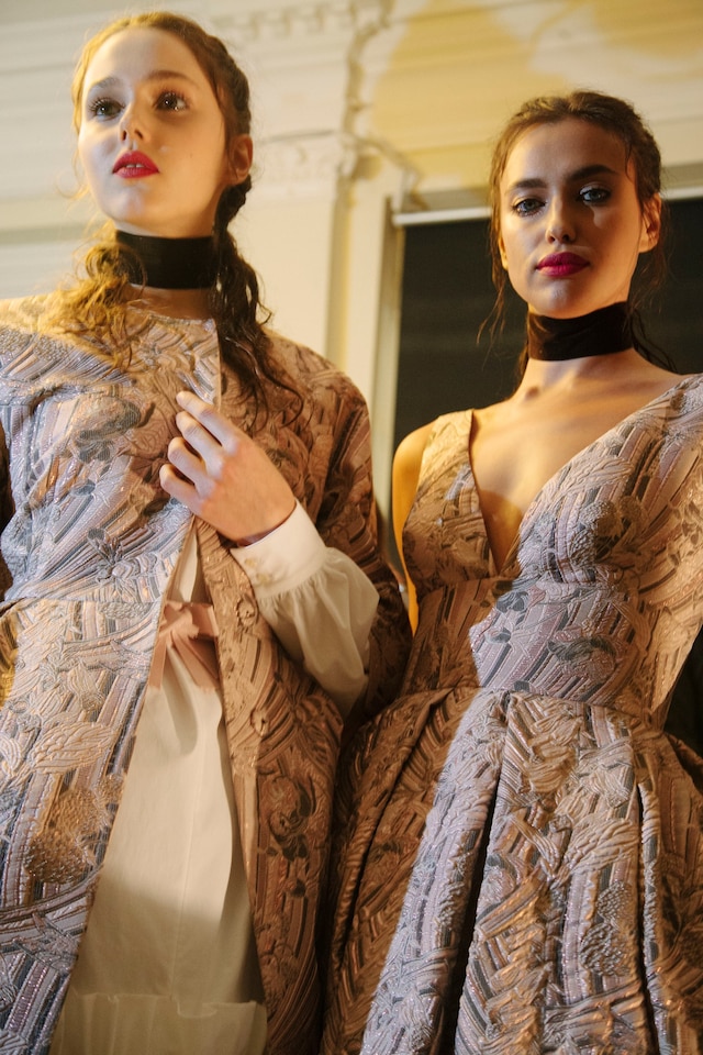 Giles Deacon SS16 Backstage 17