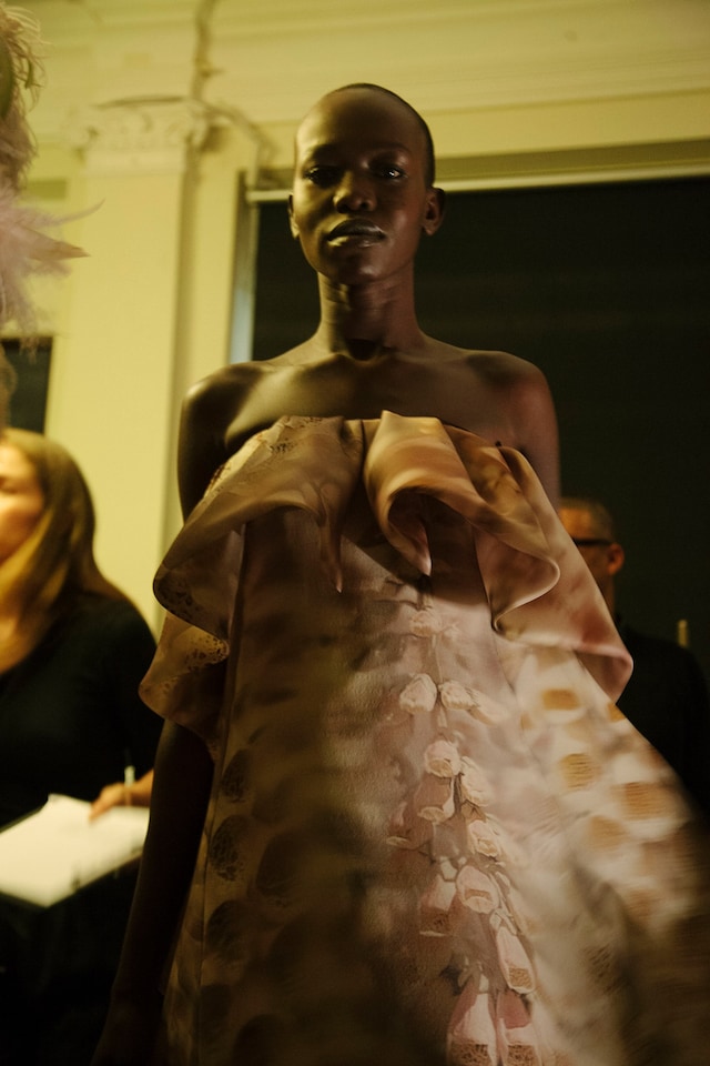 Giles Deacon SS16 Backstage 13