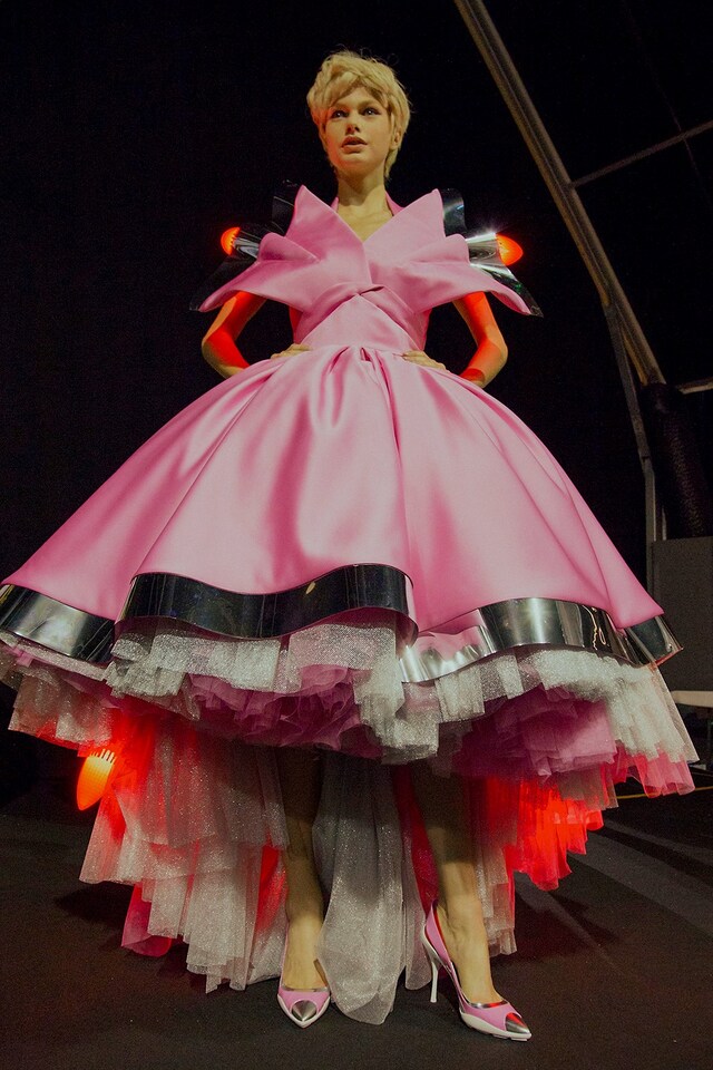 Moschino SS16 Backstage 0