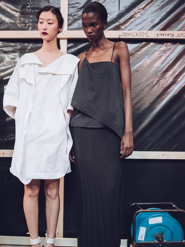 Chalayan SS16 4