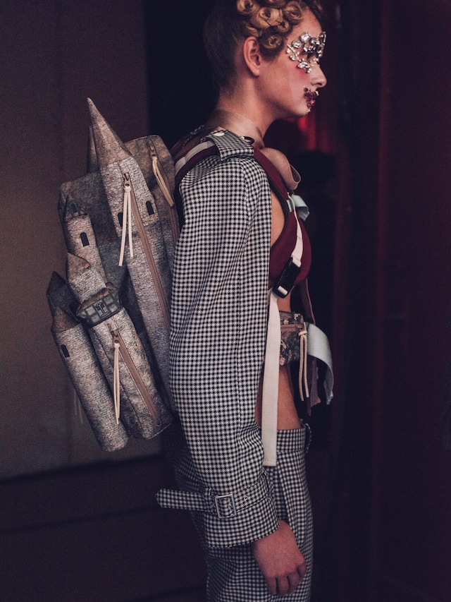 Undercover backstage ss16 18