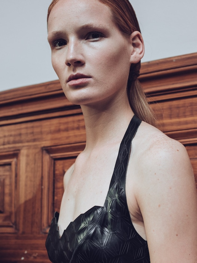 Iris Van Herpen SS16 Backstage Swarovski 6