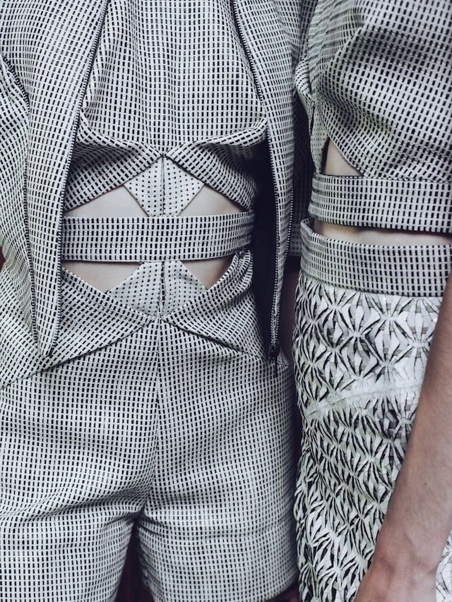 Iris Van Herpen SS16 Backstage Swarovski 18