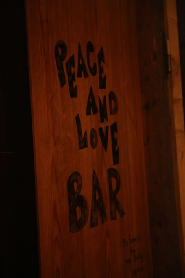 Peace and Love Bar, Calais 8