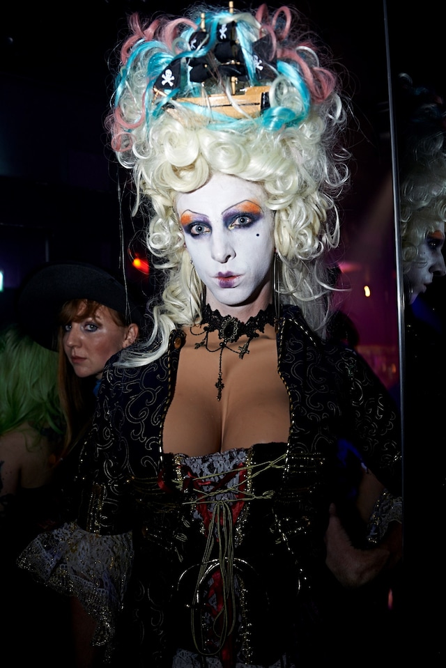 TUNAWEEN Metropolis Halloween Fashion 1