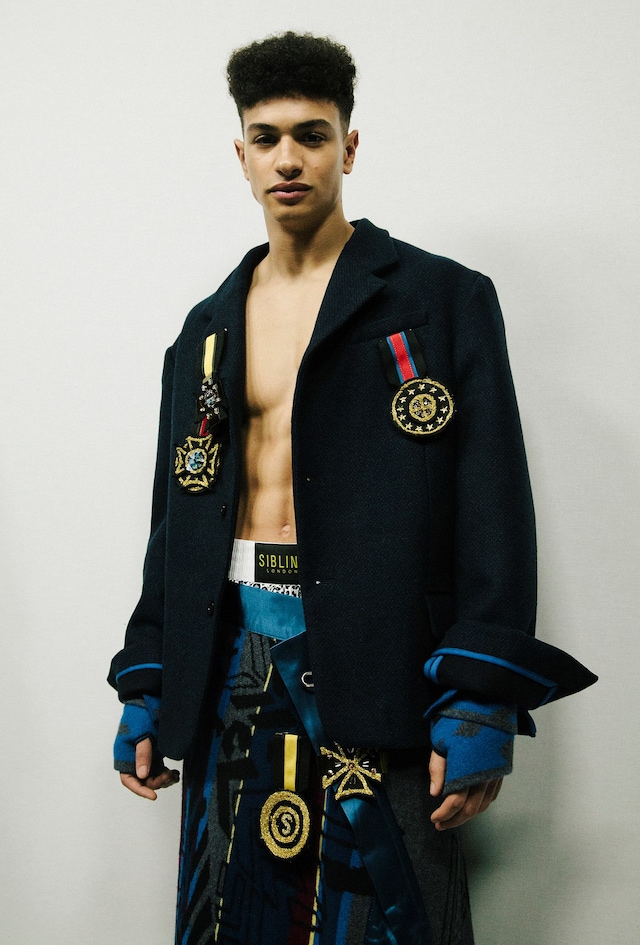 Sibling AW16 6