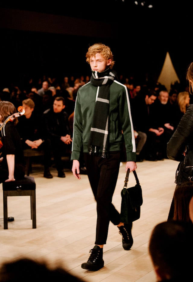 Burberry AW16 8