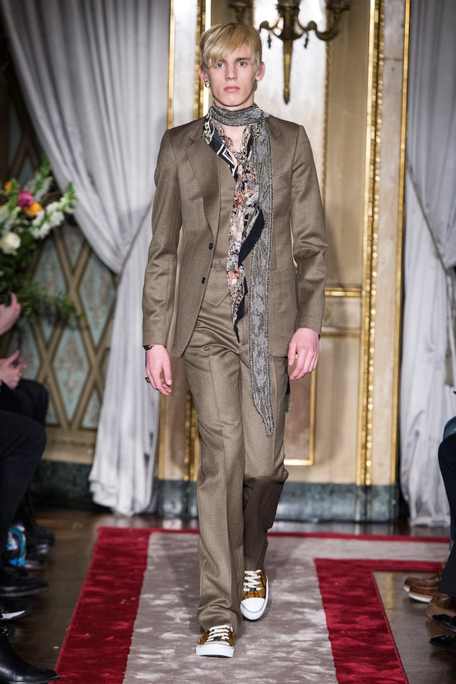 Roberto Cavalli AW16 13