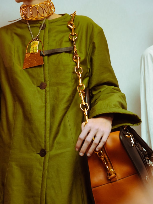 Loewe AW16 21