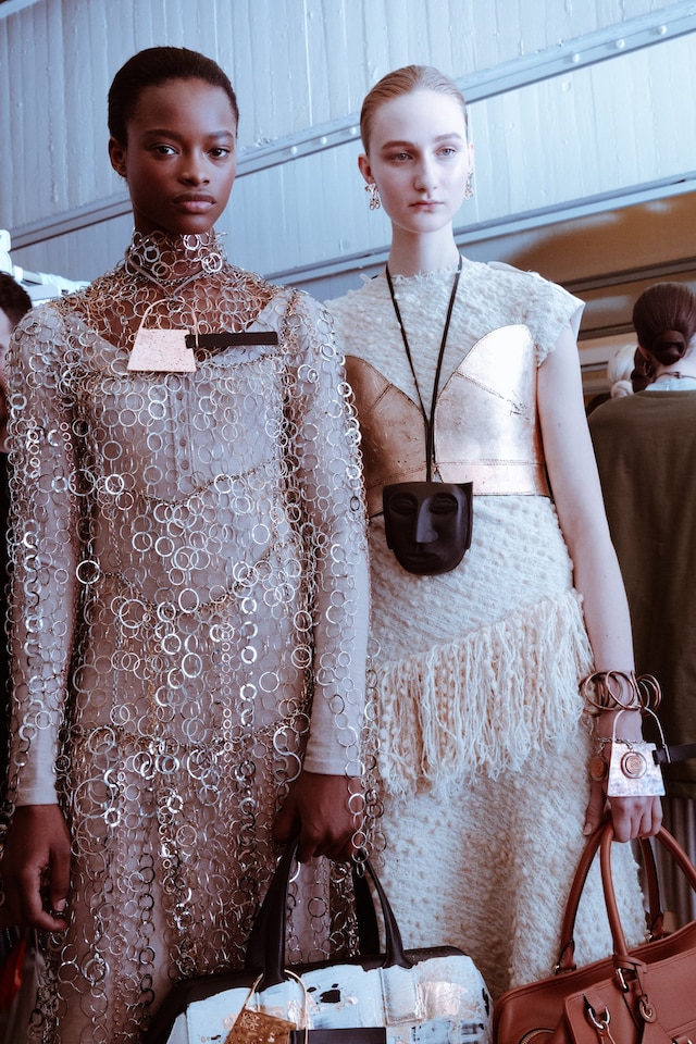 Loewe AW16 2