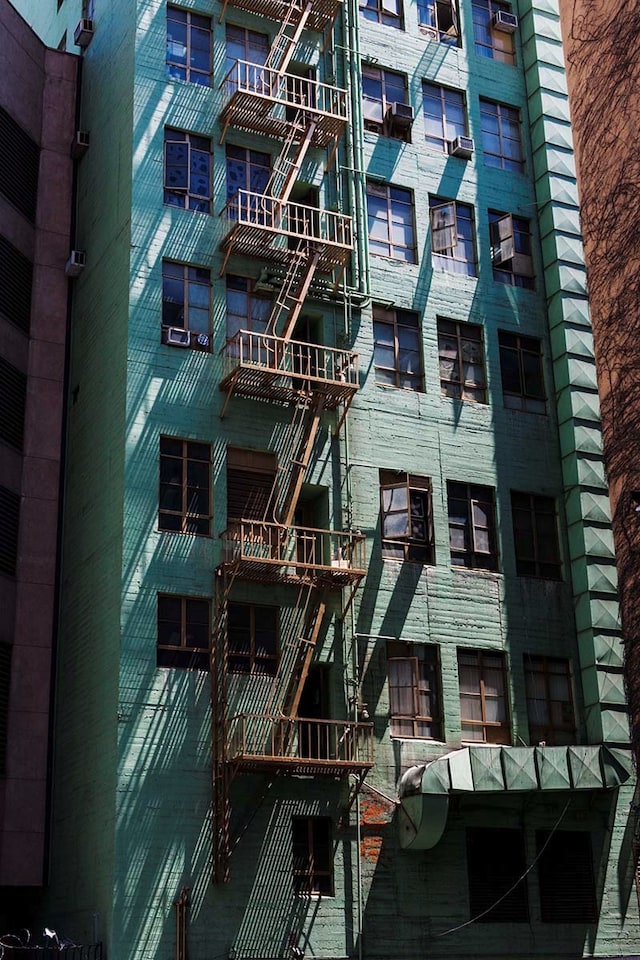 D&#233;sir&#233;e van Hoek’s Skid Row 13