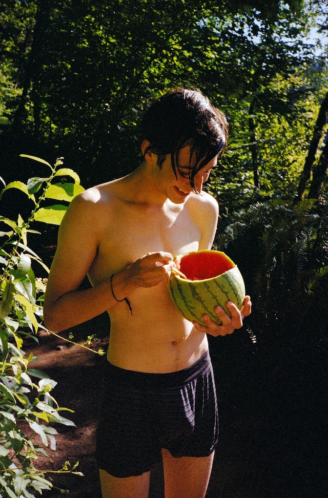 Olivia Bee: Kids in Love (Aperture, 2016) 6