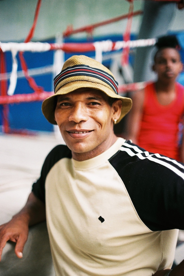 Photo from series “Izquierda, derecha, izquierda” 11