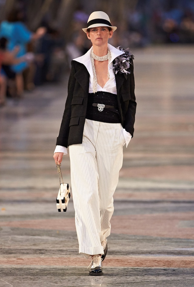 Chanel Cruise 2017 2016 3