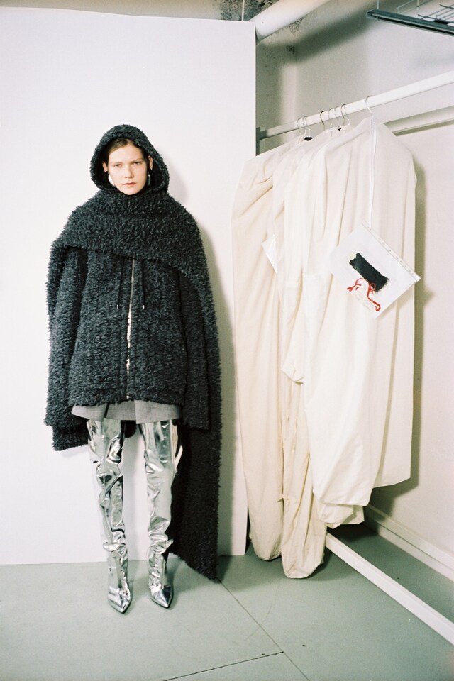 22-balenciaga-pre-fall-2016 21