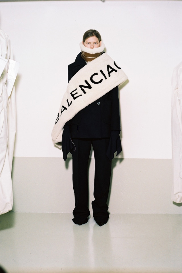 16-balenciaga-pre-fall-2016 15