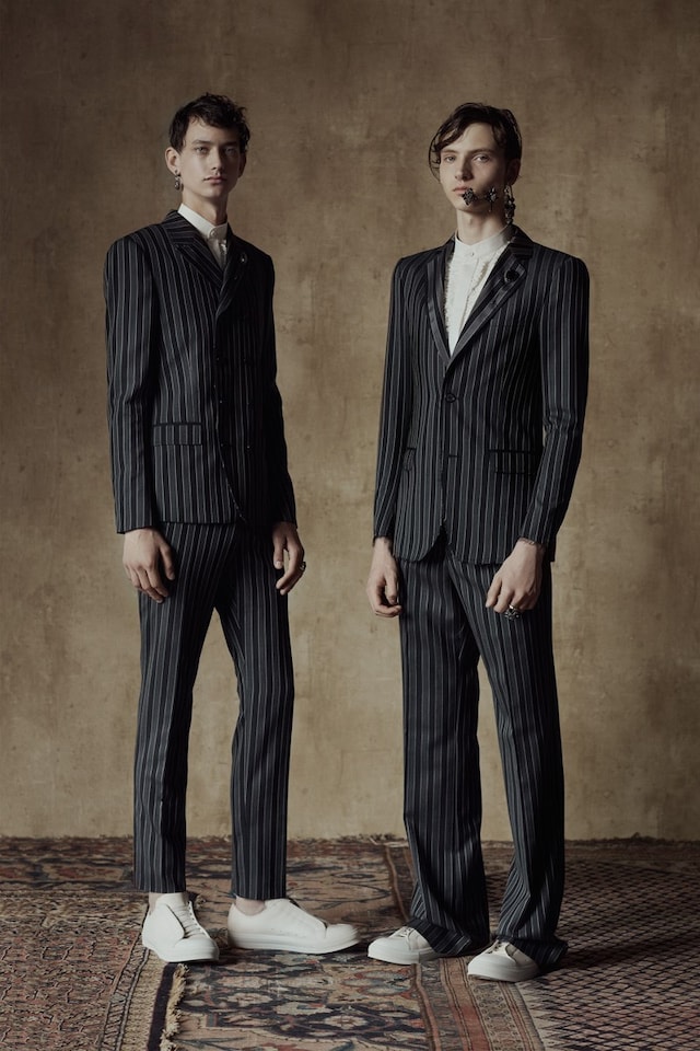 Alexander McQueen SS17 Menswear 0