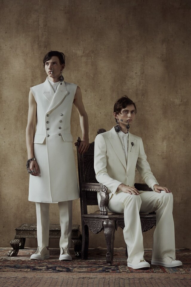 Alexander McQueen SS17 Menswear 7
