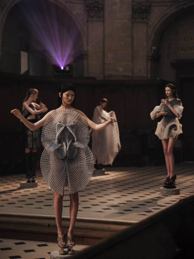 Iris Van Herpen Haute Couture AW16 16