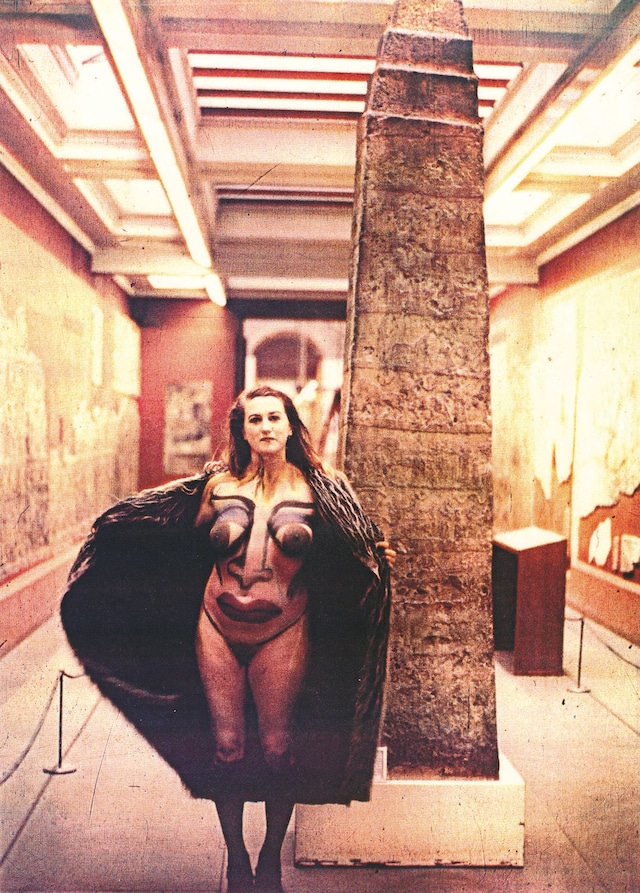 The Neo Naturists, Flashing in the British Museum, 19