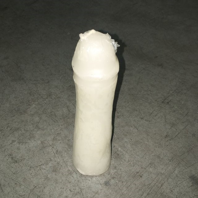 Dick candle