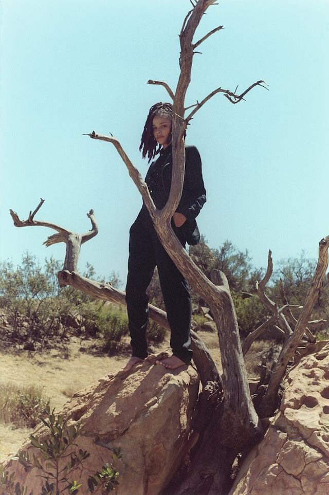 Sasha Lane – Autumn/Winter 2016 6