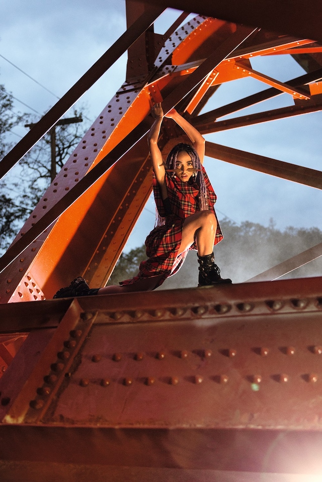 FKA twigs – Autumn /Winter 2016 6